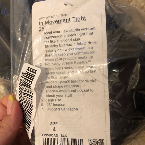 ****SOLD****BNWT Lululemon in movement 28” size 4 - Picture 4 of 5